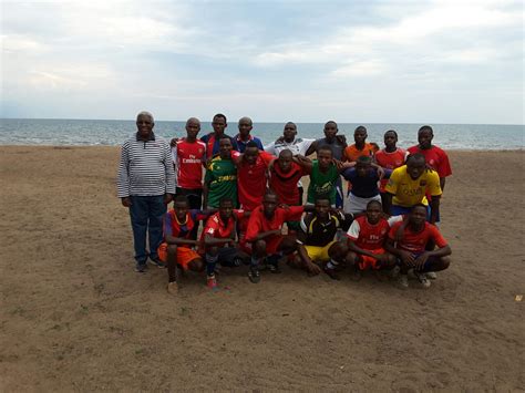 max sports matema beach fc prof mwandosya atembelewa na timu ya mpira ya matema beach iliyopo