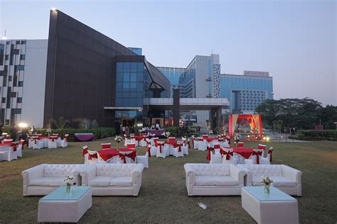 crowne plaza greater delhi ncr wedding reception venues banquet halls  star hotels