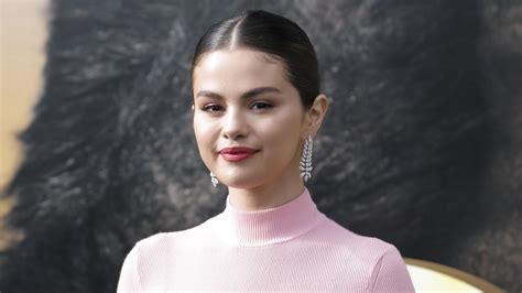see selena gomez cover interview with amy schumer chat mtv