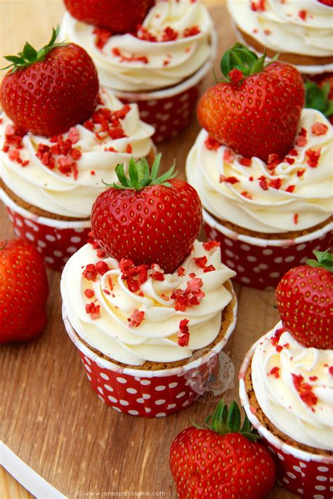 wimbledon strawberry cupcakes janes patisserie