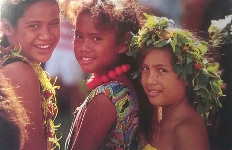 diversity of polynesian people tour exótico