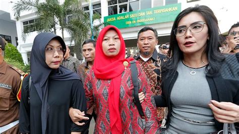 indonesia pardons woman jailed for reporting boss lewd call
