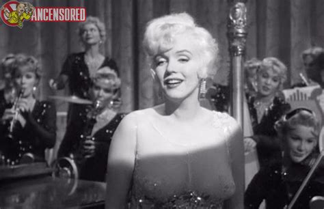 Nackte Marilyn Monroe In Manche Mögen S Heiß