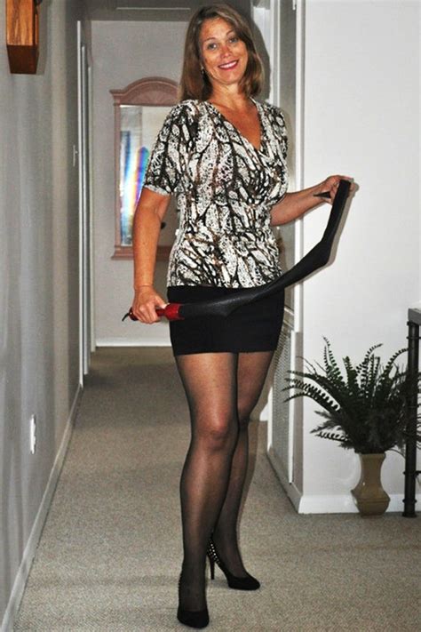 Milf In Tight Skirts