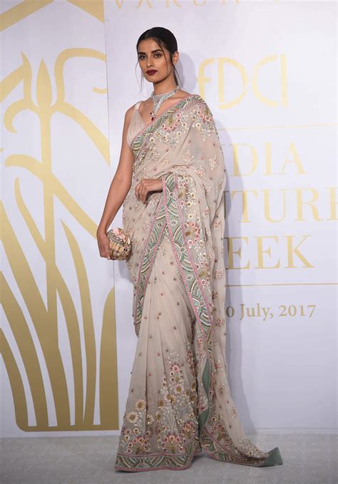 dream nouveau varun bahl at india couture week