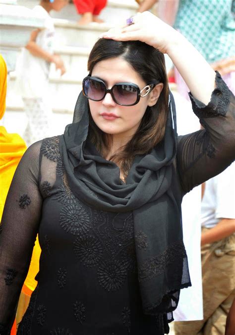high quality bollywood celebrity pictures zarine khan looks absolutely ravishing without makeup
