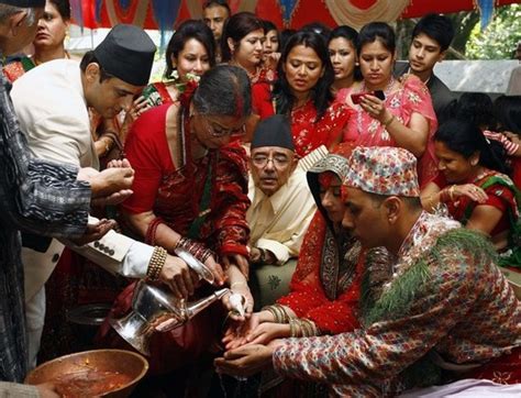manisha koirala wedding pictures stills photos tamil cinema news