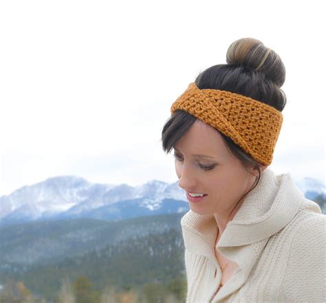 golden fave twist headband  crochet pattern mama   stitch