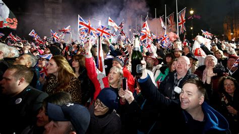 zijn eruit duizenden britten vieren de brexit