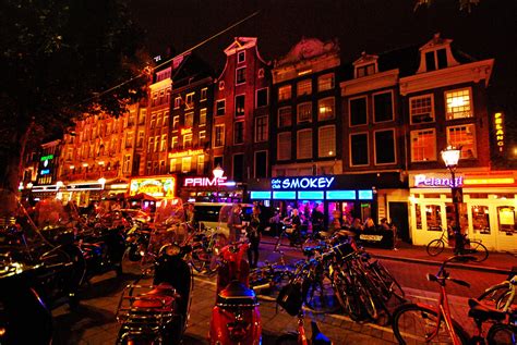 nightlife  amsterdam  clubs bars  areas