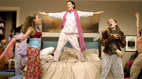 26 things all girls did at slumber parties