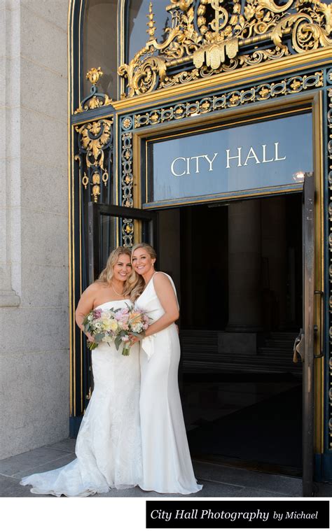 lesbian wedding photography at sf city hall san