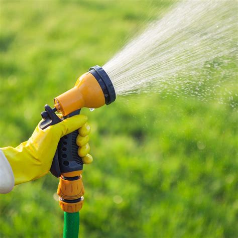 garden hose nozzles  sprayers  family handyman