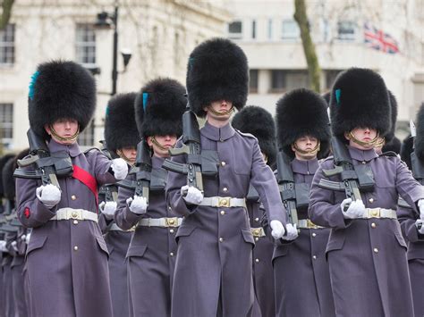 irish guards perform  changing   guard  buckingham palace  west london