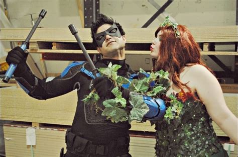 nightwing and poison ivy cosplay deadly kiss dc cosplay in action pinterest