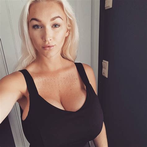Busty Amateur Blonde Prinsessemart The Boobs Blog