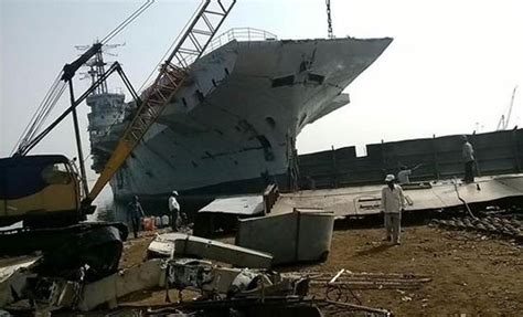 dismantling  iconic warship ins vikrant