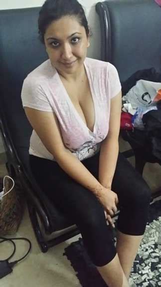 Indian Boobs Ke Mast Pics Aunties Chuchiya Khol Ke Baithi He