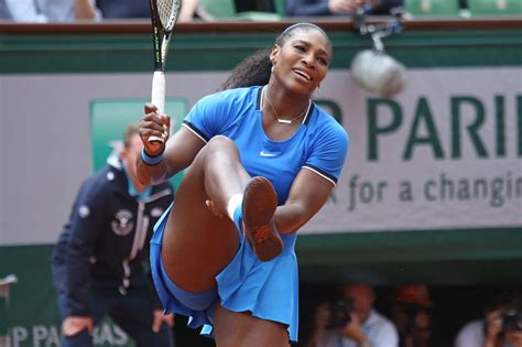 Watch Serena Williams Surprises Two Strangers By Jumping Into Pick Up