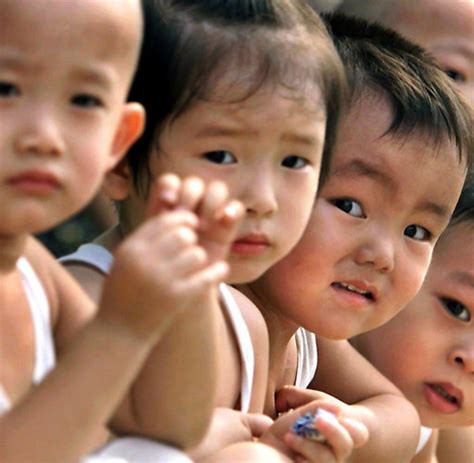 Ein Jahr Vor Olympia Chinesen Wehren Sich Gegen Ein Kind Politik Welt