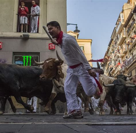 spanien mann filmt beim stiertreiben und stirbt welt