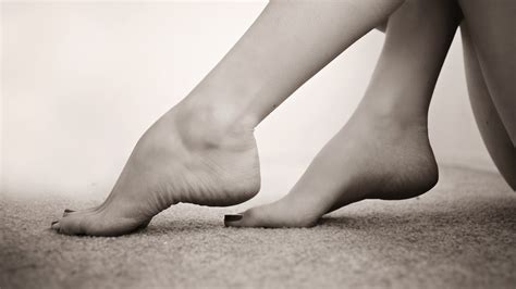 legs women black and white feet barefoot arched feet