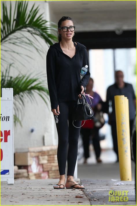 adriana lima enjoys a day of pampering in miami photo 3909258