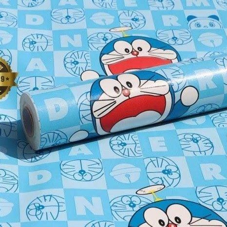 memasang stiker dinding doraemon gtk guru