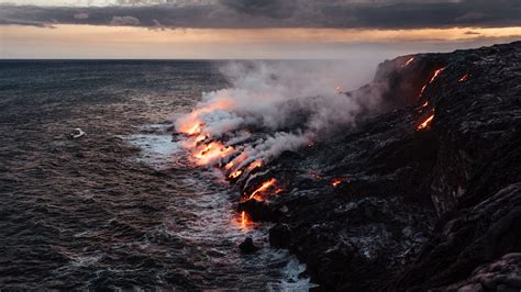 hawaii volcanoes national park  stepping foot   planet qeeq blog