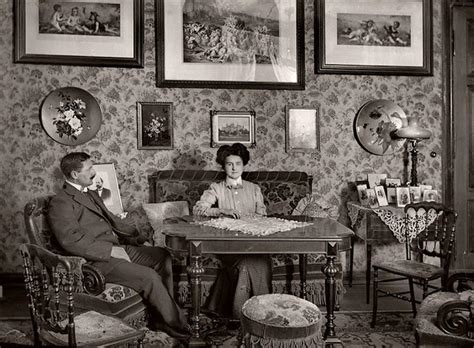photos of people in their victorian edwardian living room