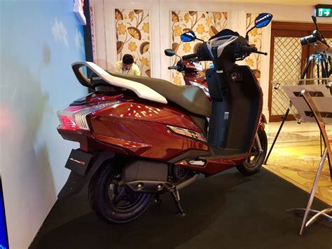 honda activa  fi bs launched  india  rs