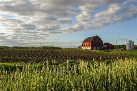 canadian farmland values  major increase    globe  mail
