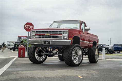 classic lifted chevy trucks