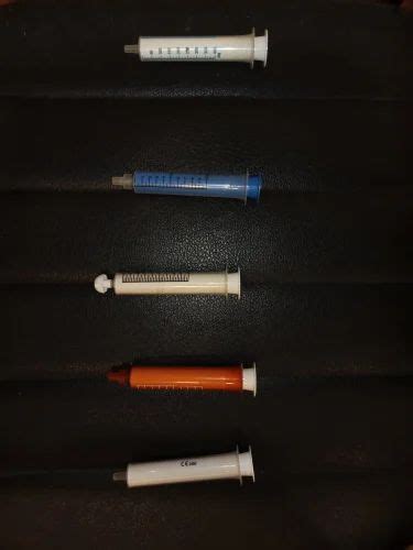 Plastic Short Tip 10ml Oral Syringe Amber Colour For Pharma 1000pcs