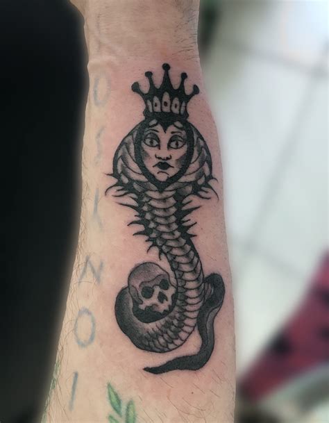 queen cobra tattoo abyss montreal