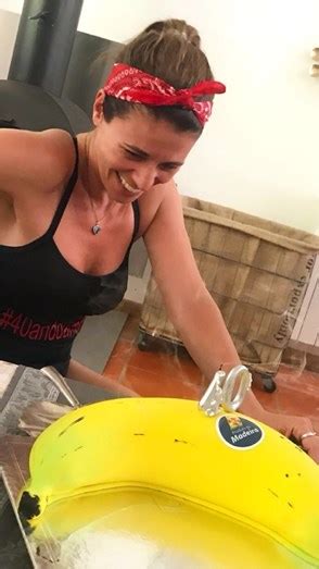 Andreia Vale Celebra 40 Anos Em Festa Sexy Ao Estilo