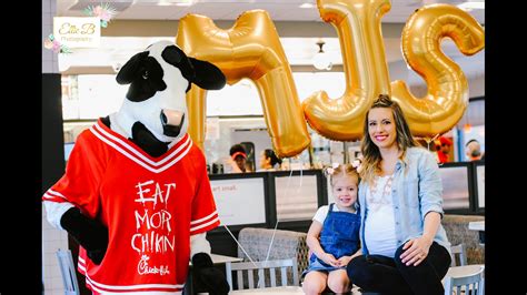 photos you have to see these chick fil a maternity pictures