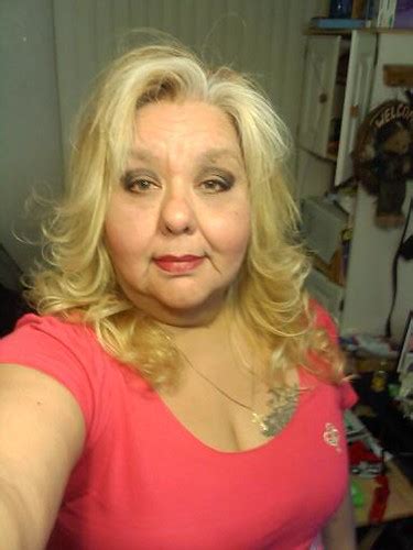 Mujer Blanca De Mediana Edad Con Tetas Grandes Whittleonline