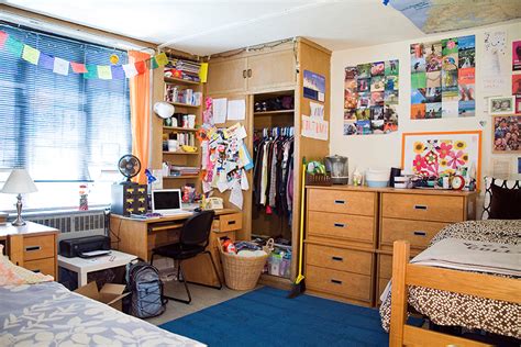 college moves how to make a dorm room feel like home