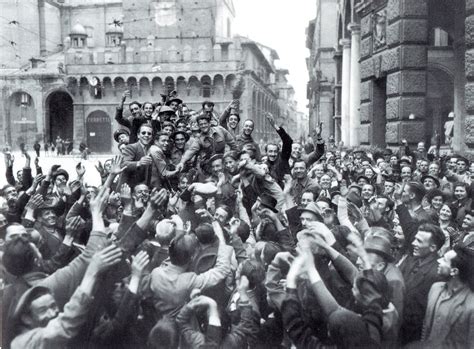 aprile la prima festa della liberazione   anni che  festeggeremo  piazza