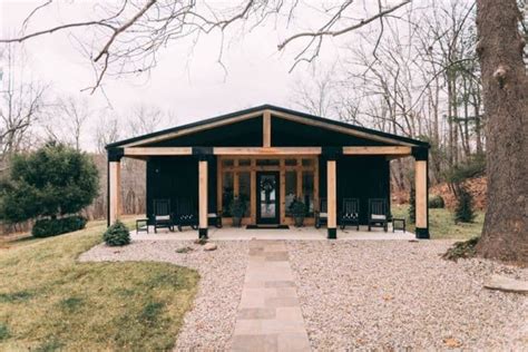 gorgeous black barndo barndominium barn style