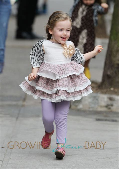 Sarah Jessica Parker Takes Her Girls To School Growing