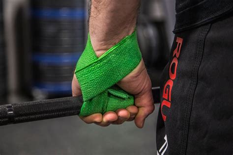 crossfit whats  point  wrist straps crossfit