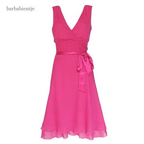 fuchsia roze jurk mode en stijl