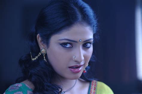 Tamilcinestuff Actress Hari Priya New Hot Photoshot Girls Are One