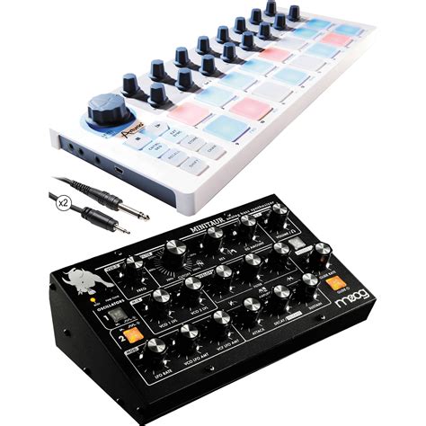 moog minitaur analog bass synthesizer  arturia beatstep kit