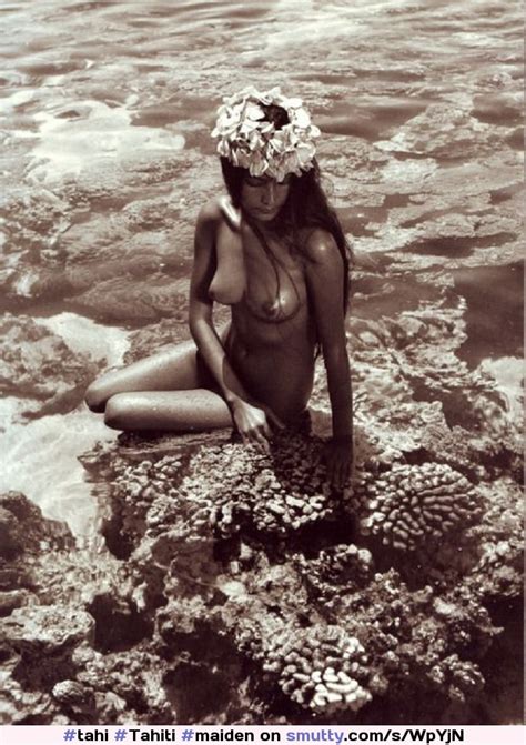 tahitian maiden photographed by adolphe sylvain tahi tahiti maiden photography adolescente