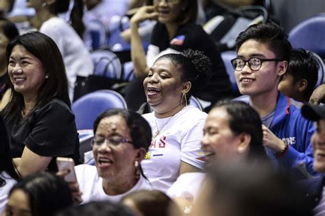 andray blatche s mom enjoys watching her son play in manila