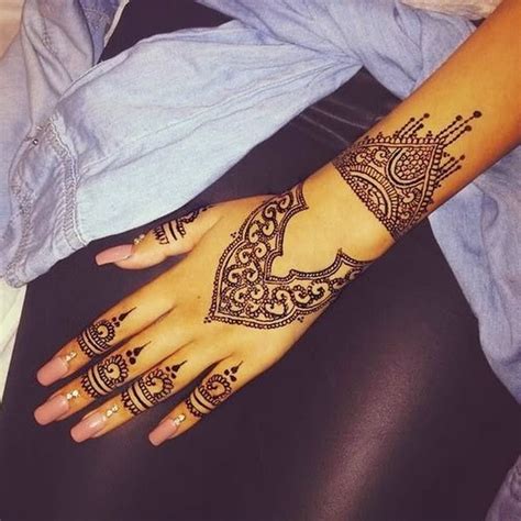 amazing henna tattoo  girl hand
