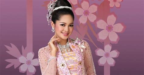 Cute Actress Moe Yu San In Burmese Bridal Dress Myanmar